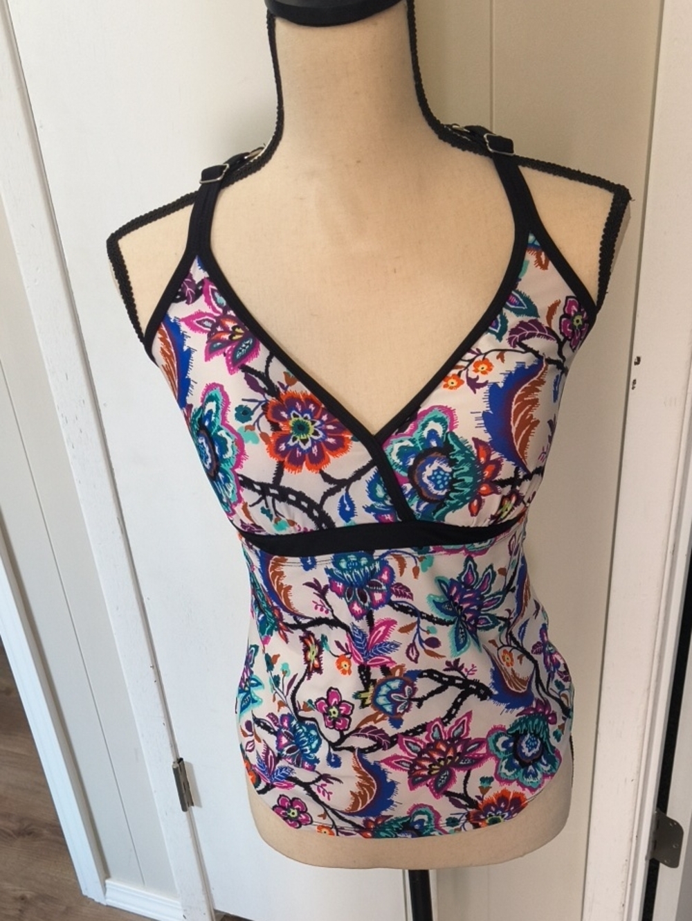 Free Country White Floral V-Neck Tankini